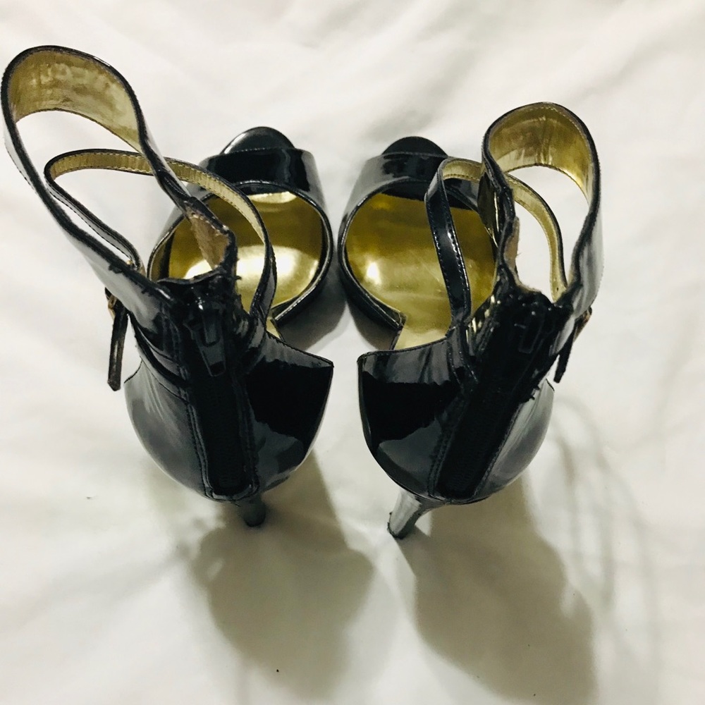 Heels - Picture 4 of 4
